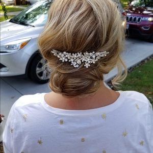 Bridal floral crystal hair comb